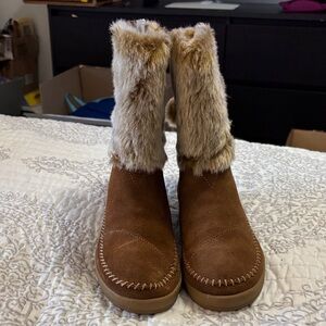 Toms Tan Faux Fur Winter Boots